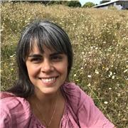 Profesora de biología de enseñanza media, pero con gran afinidad en cursos de básica. 5 años de experiencia. Excelentes referencias